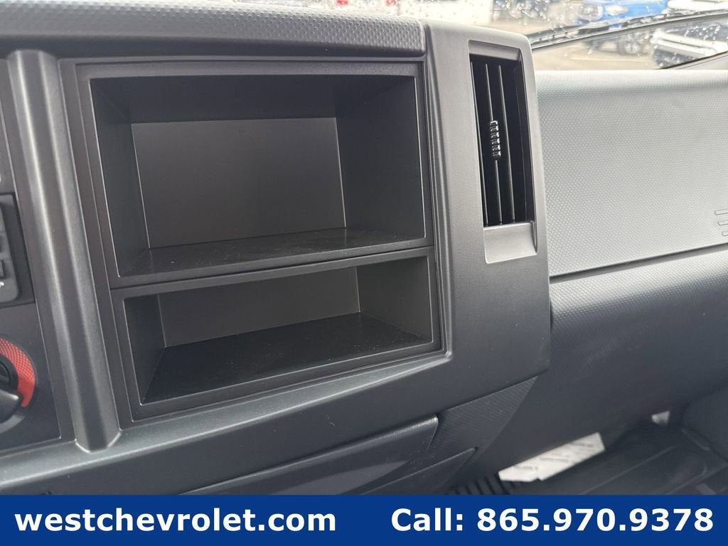 2025 Chevrolet Low Cab Forward 4500 1WT