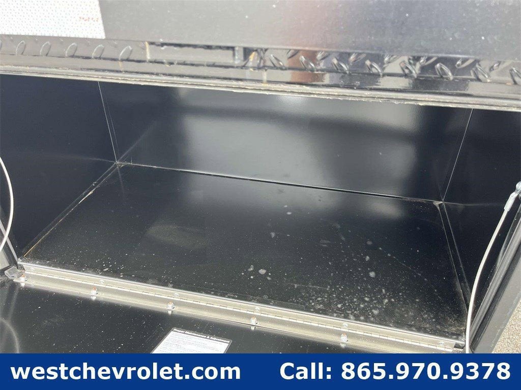 2024 Chevrolet Low Cab Forward 4500 Base