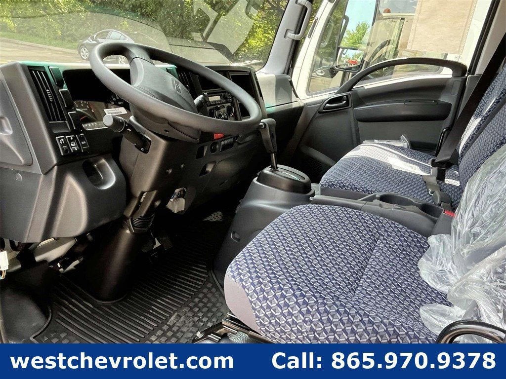 2025 Chevrolet Low Cab Forward 4500 1WT