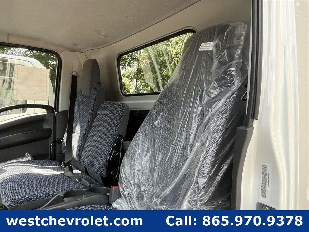 2025 Chevrolet Low Cab Forward 4500 1WT