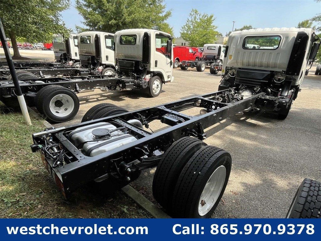 2025 Chevrolet Low Cab Forward 4500 1WT