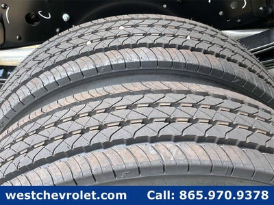 2025 Chevrolet Low Cab Forward 4500 1WT