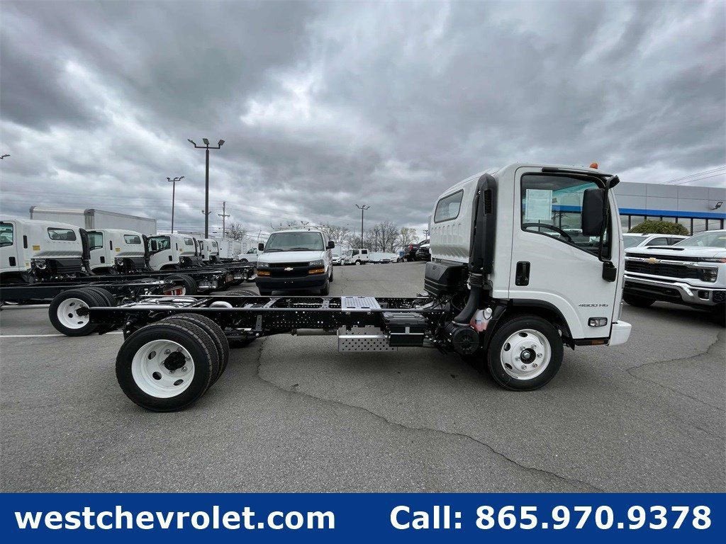 2024 Chevrolet Low Cab Forward 4500 Base