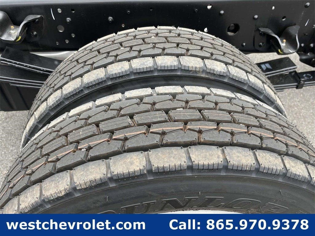 2024 Chevrolet Low Cab Forward 4500 Base