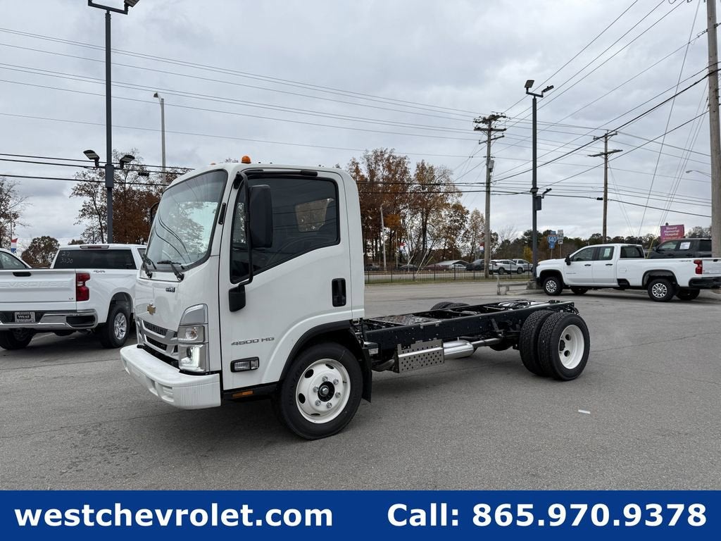 2025 Chevrolet Low Cab Forward 4500 Base