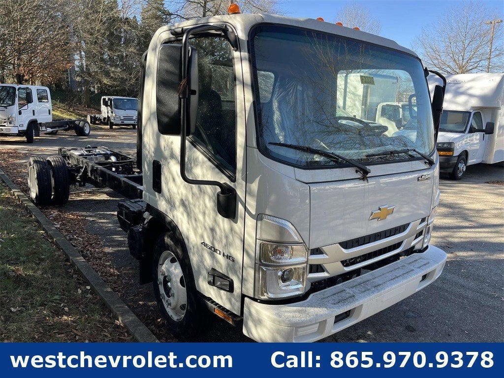 2025 Chevrolet Low Cab Forward 4500 1WT
