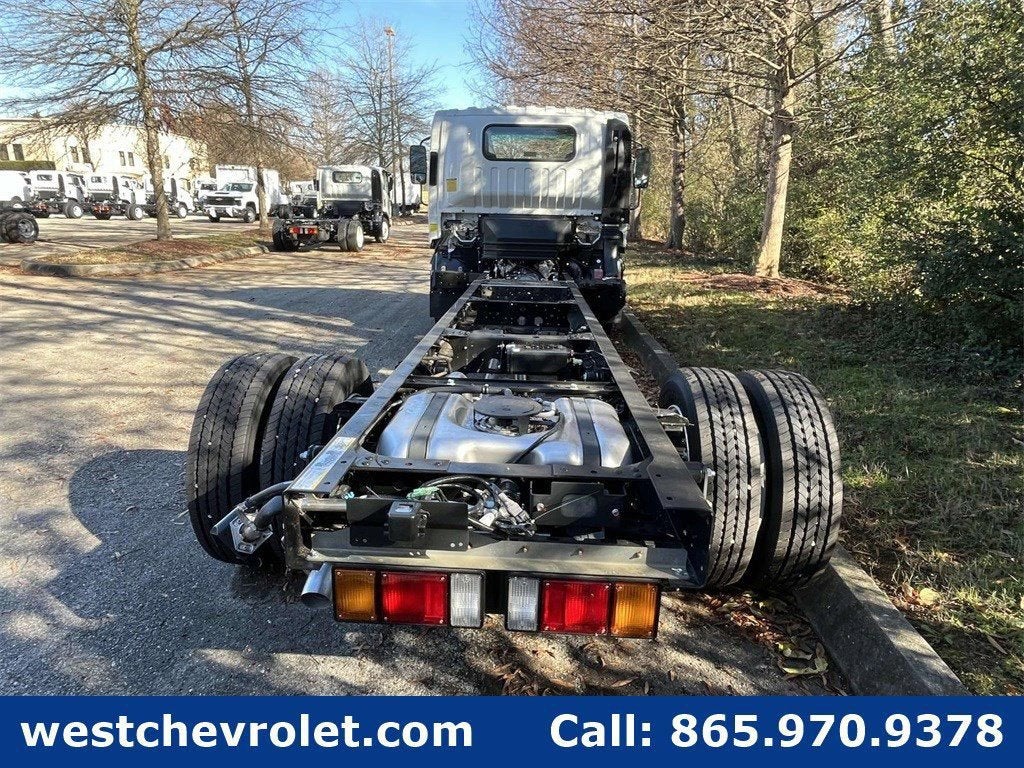 2025 Chevrolet Low Cab Forward 4500 1WT