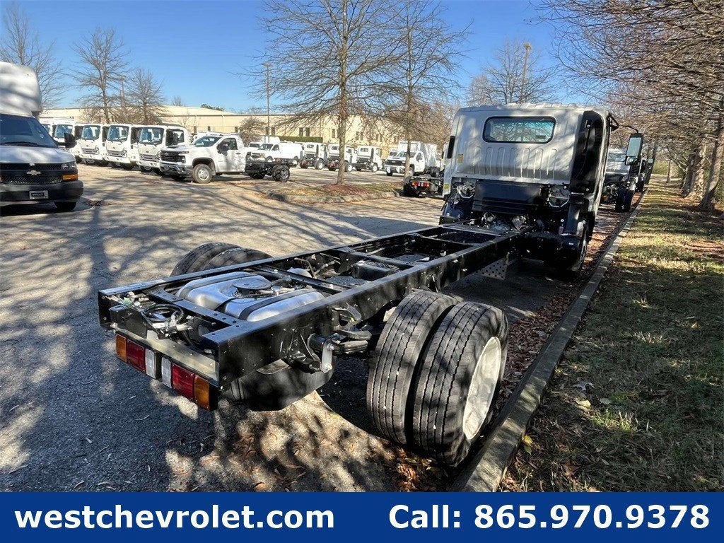 2025 Chevrolet Low Cab Forward 4500 1WT