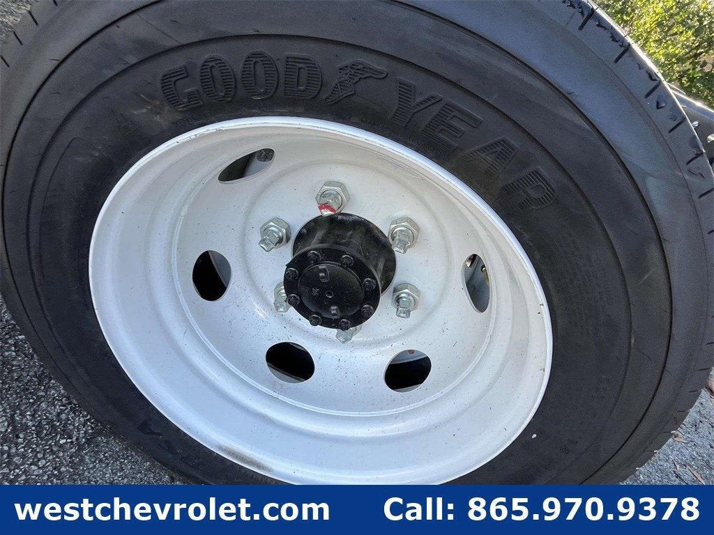 2025 Chevrolet Low Cab Forward 4500 1WT