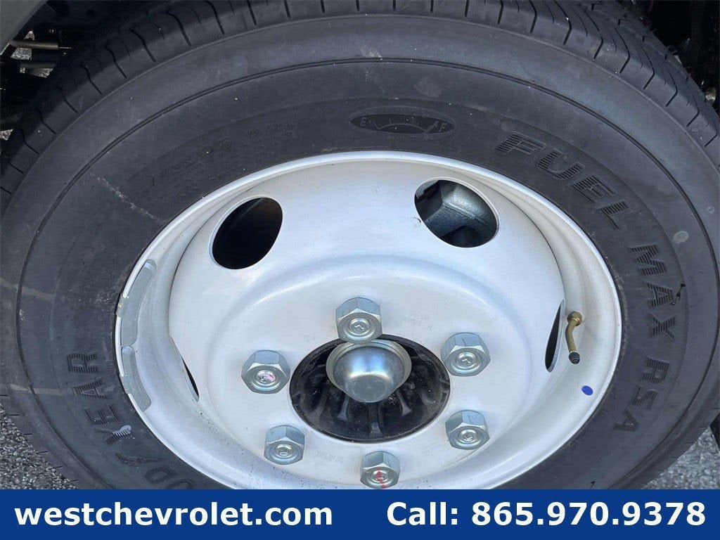 2025 Chevrolet Low Cab Forward 4500 1WT