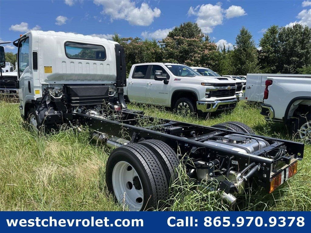 2024 Chevrolet Low Cab Forward 4500 Base