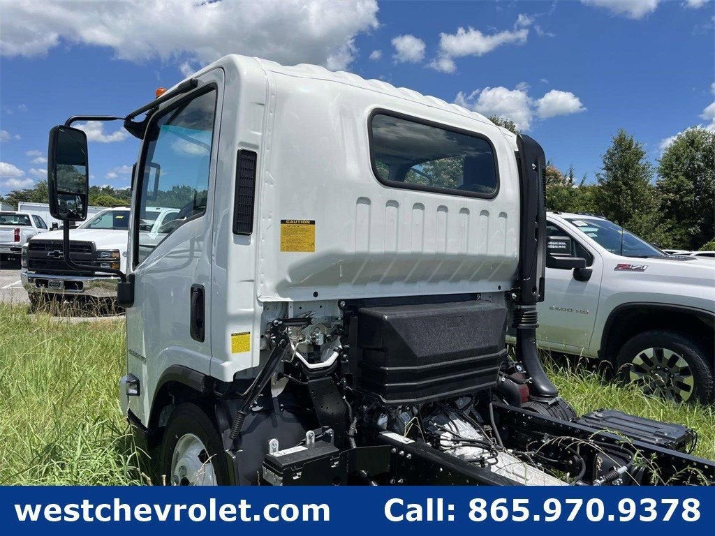 2024 Chevrolet Low Cab Forward 4500 Base