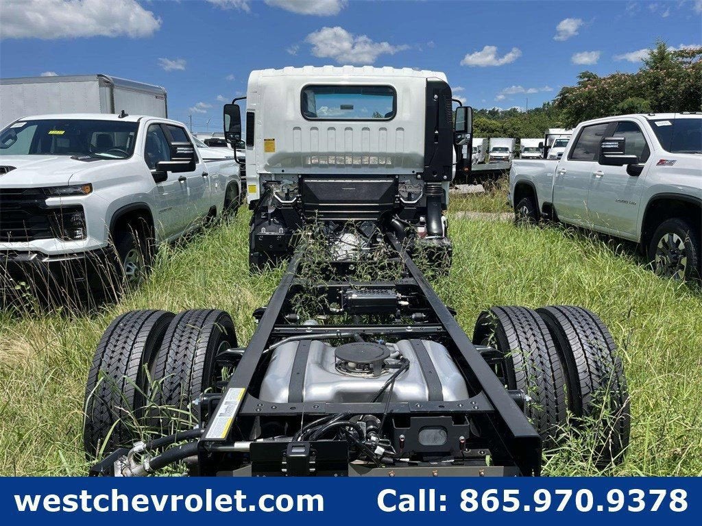 2024 Chevrolet Low Cab Forward 4500 Base
