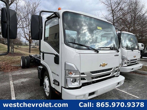 2025 Chevrolet Low Cab Forward 4500 Base