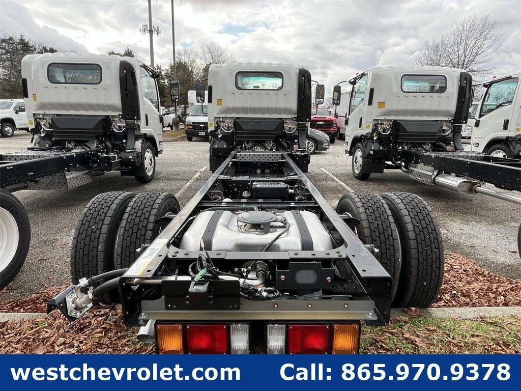 2025 Chevrolet Low Cab Forward 4500 Base