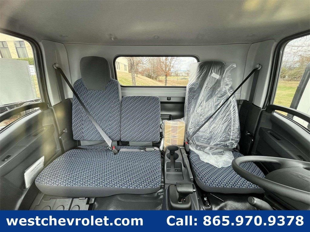 2025 Chevrolet Low Cab Forward 4500 Base