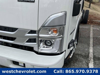 2025 Chevrolet Low Cab Forward 4500 Base
