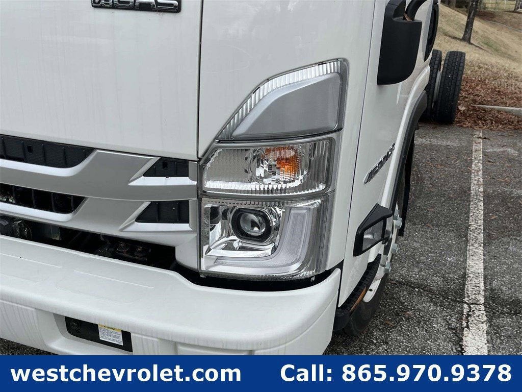 2025 Chevrolet Low Cab Forward 4500 Base