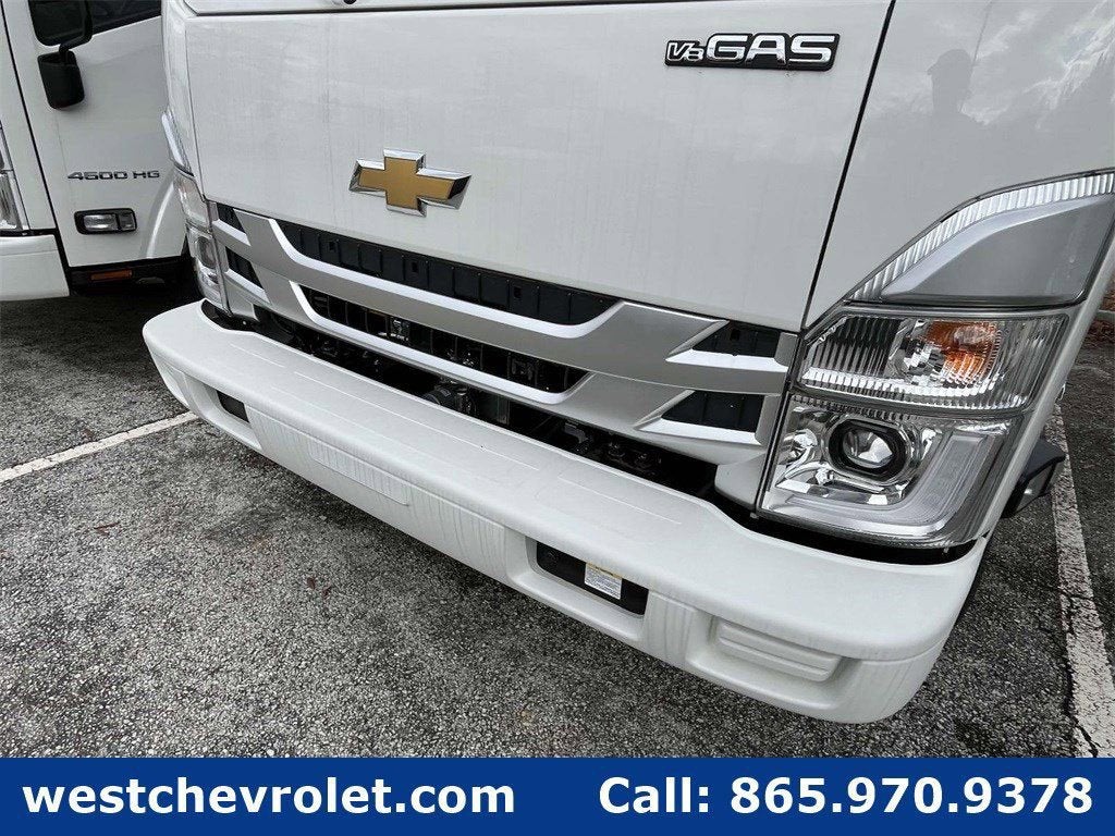 2025 Chevrolet Low Cab Forward 4500 Base
