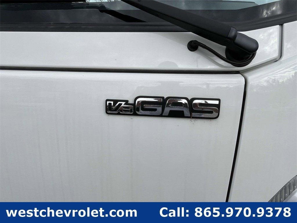 2025 Chevrolet Low Cab Forward 4500 Base