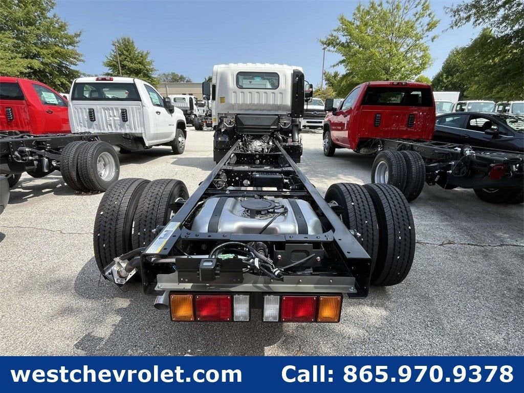 2025 Chevrolet Low Cab Forward 4500 1WT