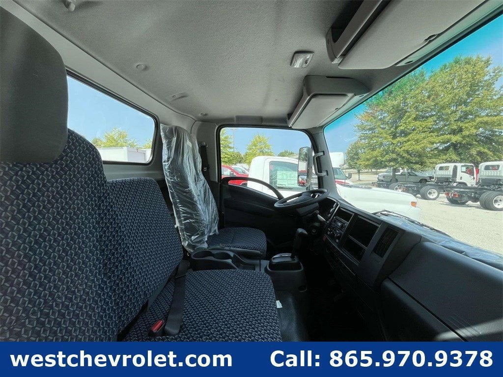 2025 Chevrolet Low Cab Forward 4500 1WT