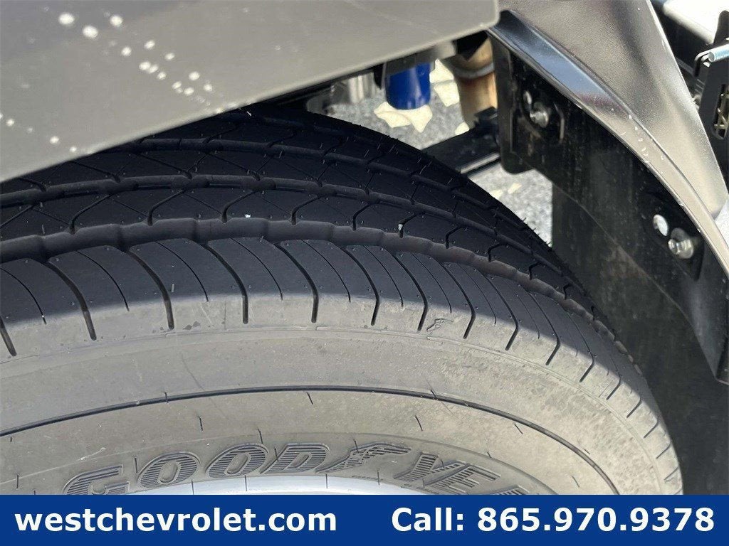 2025 Chevrolet Low Cab Forward 4500 1WT