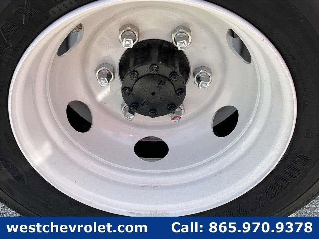 2025 Chevrolet Low Cab Forward 4500 1WT