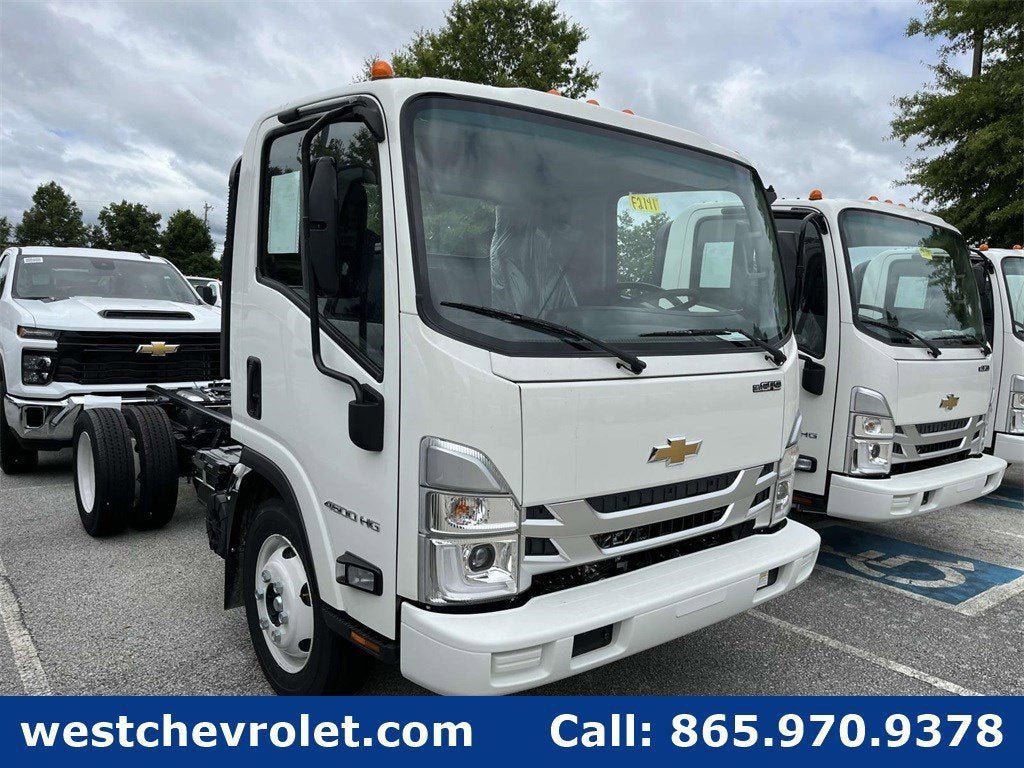 2025 Chevrolet Low Cab Forward 4500 1WT