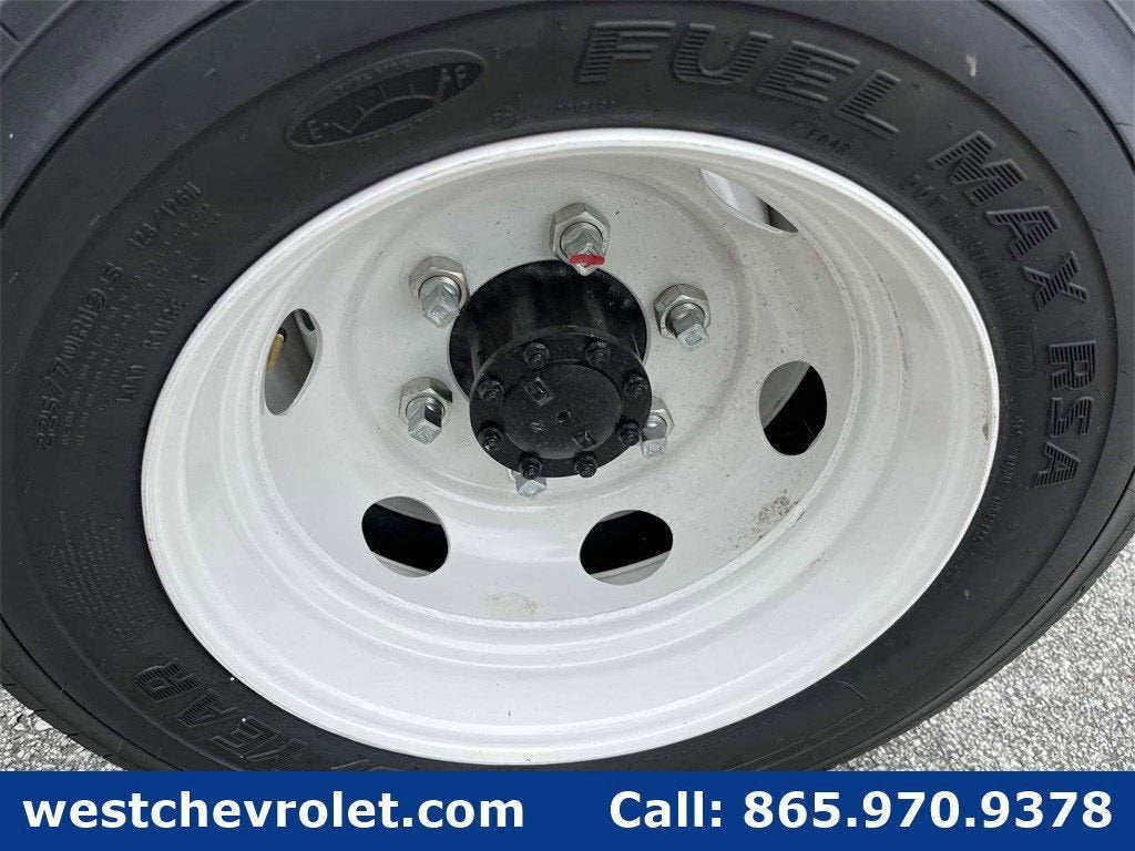 2025 Chevrolet Low Cab Forward 4500 1WT