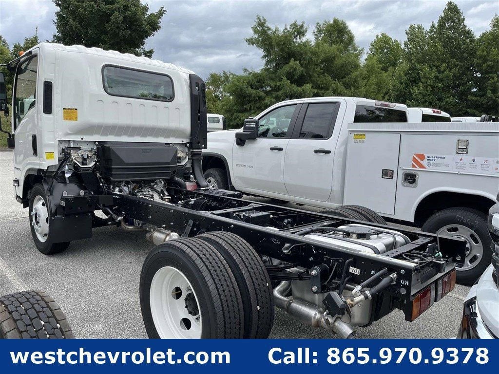 2025 Chevrolet Low Cab Forward 4500 1WT