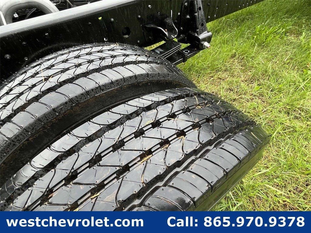 2024 Chevrolet Low Cab Forward 5500 HG Base