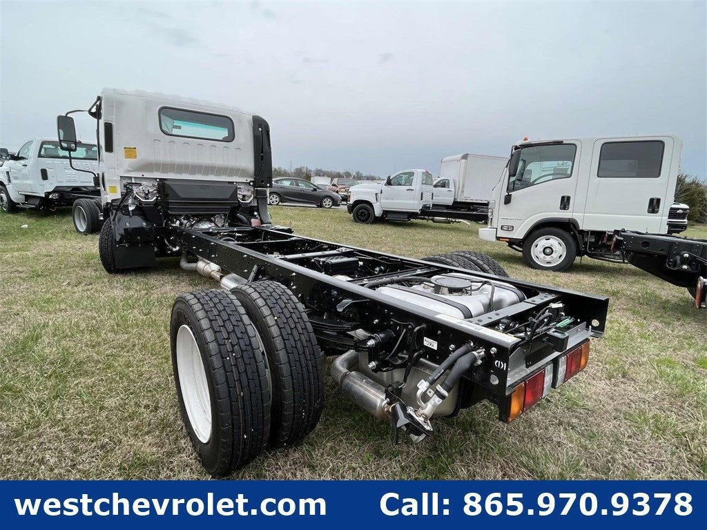 2025 Chevrolet Low Cab Forward 5500 HG Base