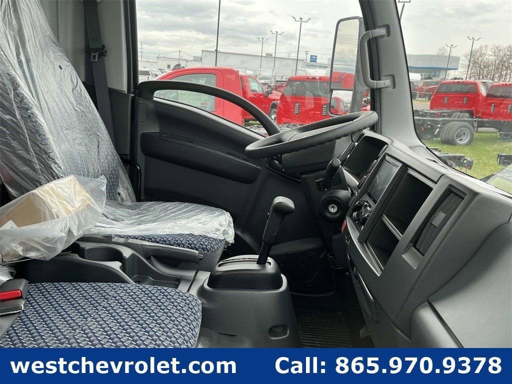 2025 Chevrolet Low Cab Forward 5500 HG Base