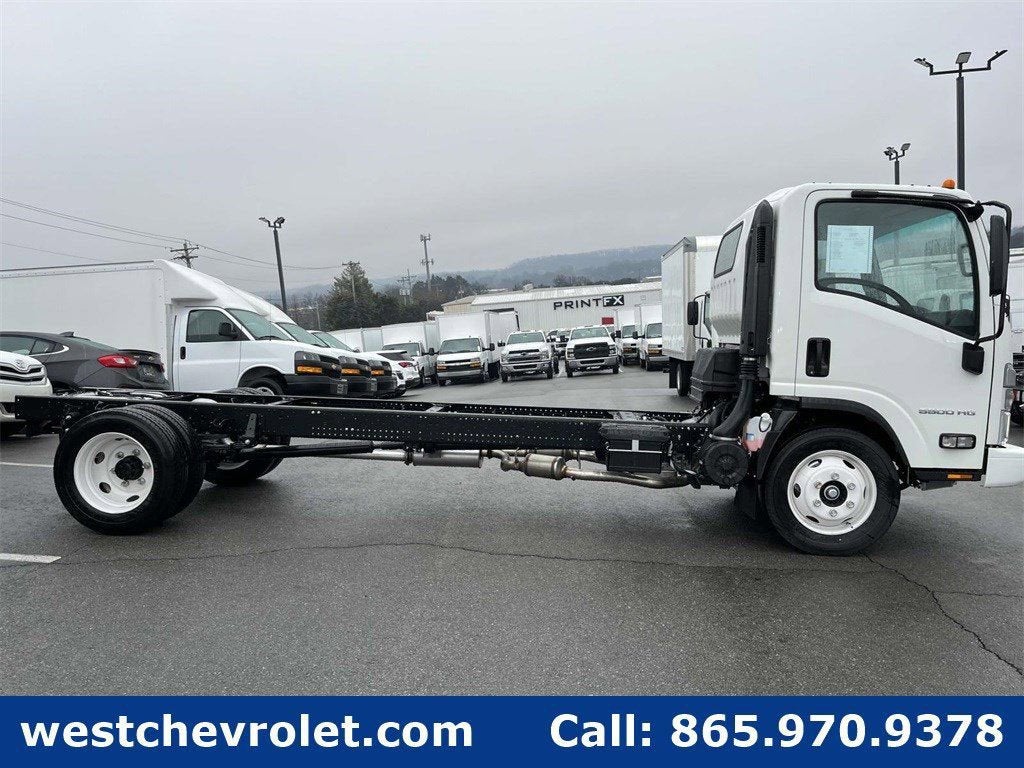 2024 Chevrolet Low Cab Forward 5500 HG Base