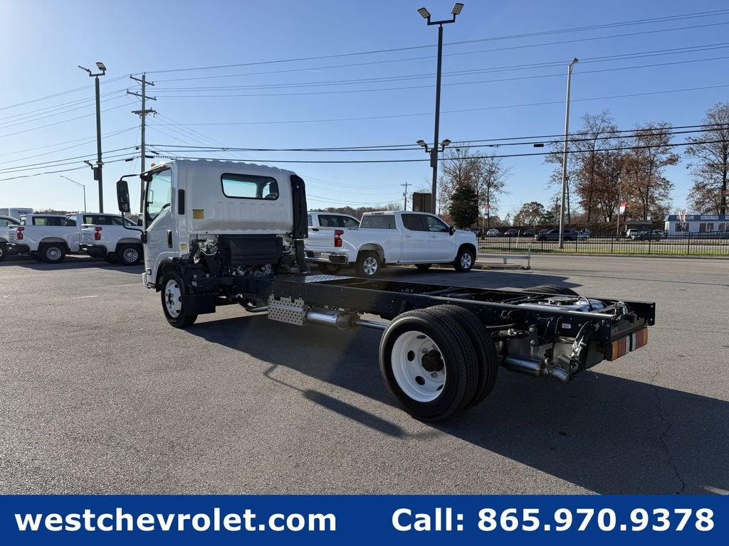 2025 Chevrolet Low Cab Forward 5500 XG Base