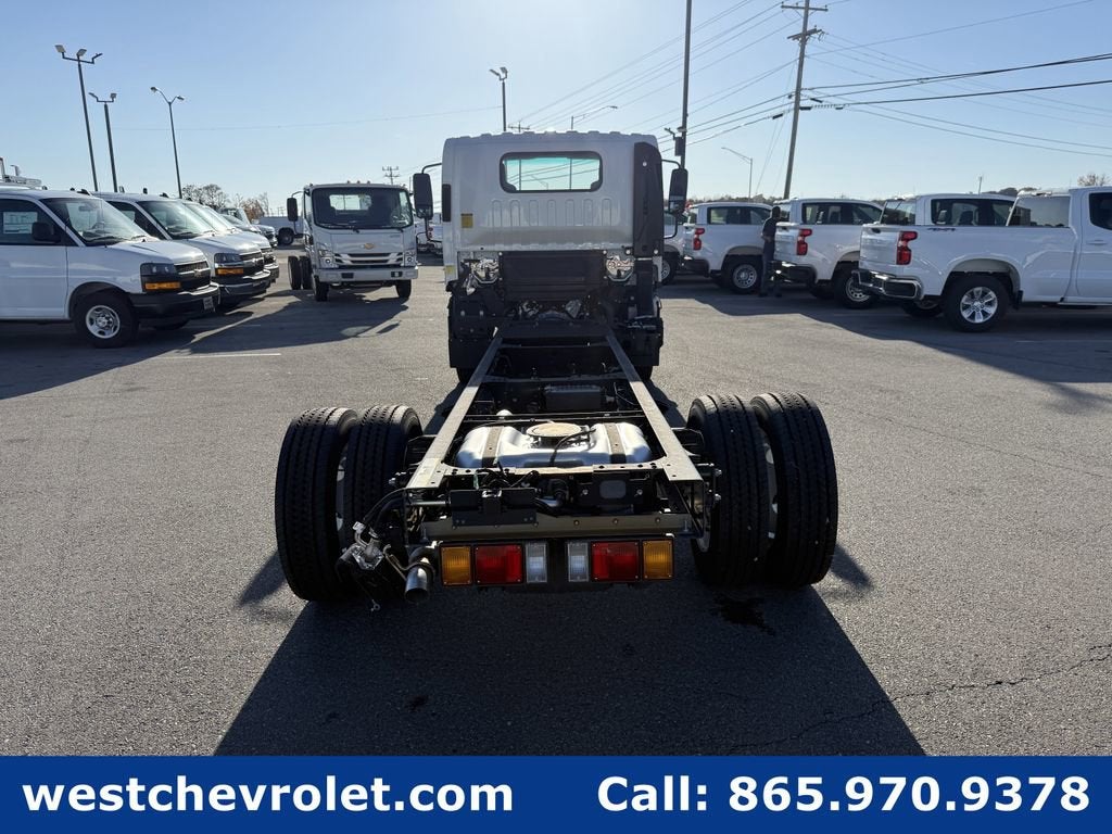 2025 Chevrolet Low Cab Forward 5500 HG Base