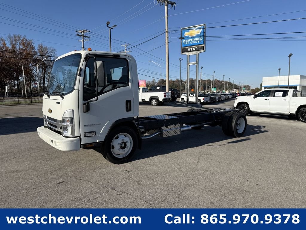 2025 Chevrolet Low Cab Forward 5500 HG Base