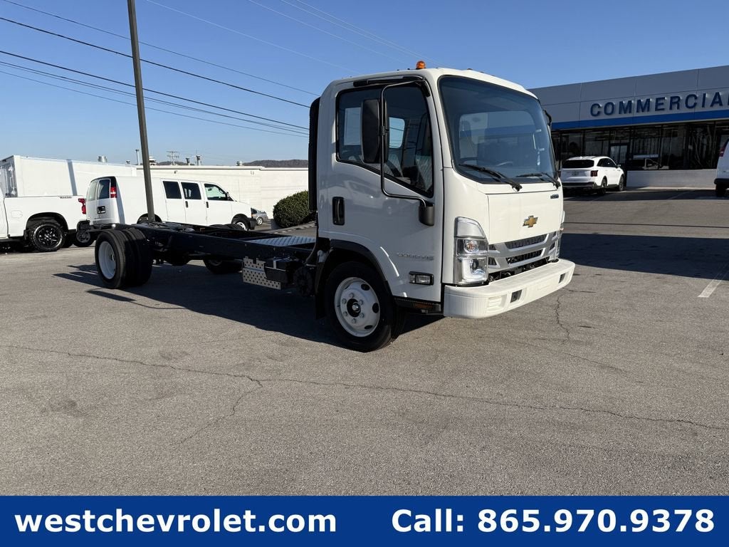 2025 Chevrolet Low Cab Forward 5500 XG Base