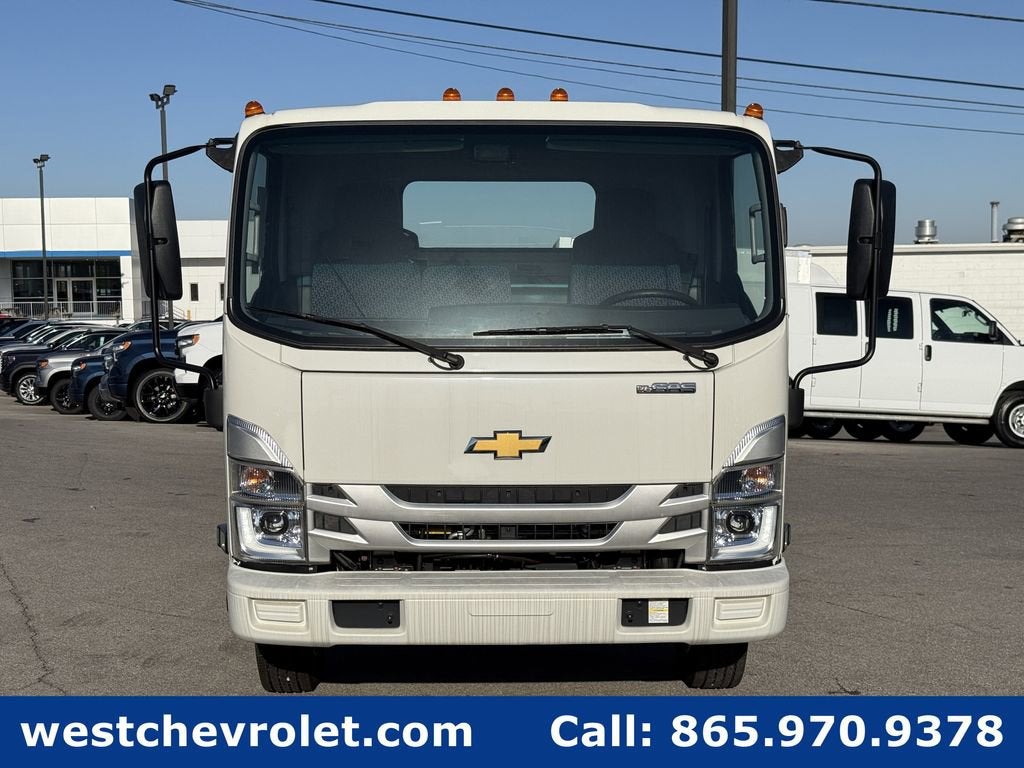 2025 Chevrolet Low Cab Forward 5500 XG Base