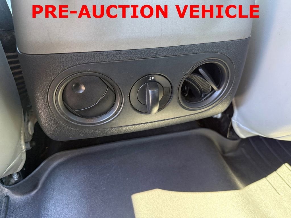 2006 Lincoln Mark LT Base