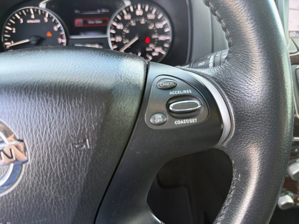 2015 Nissan Pathfinder SL