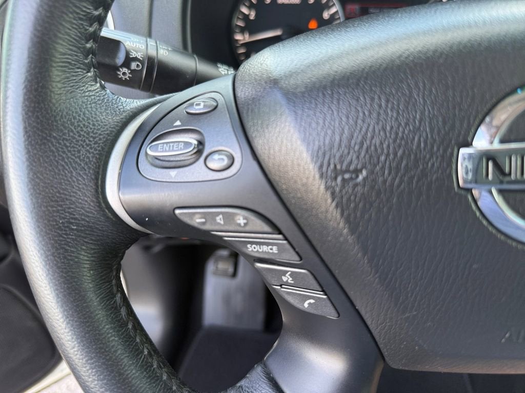 2015 Nissan Pathfinder SL