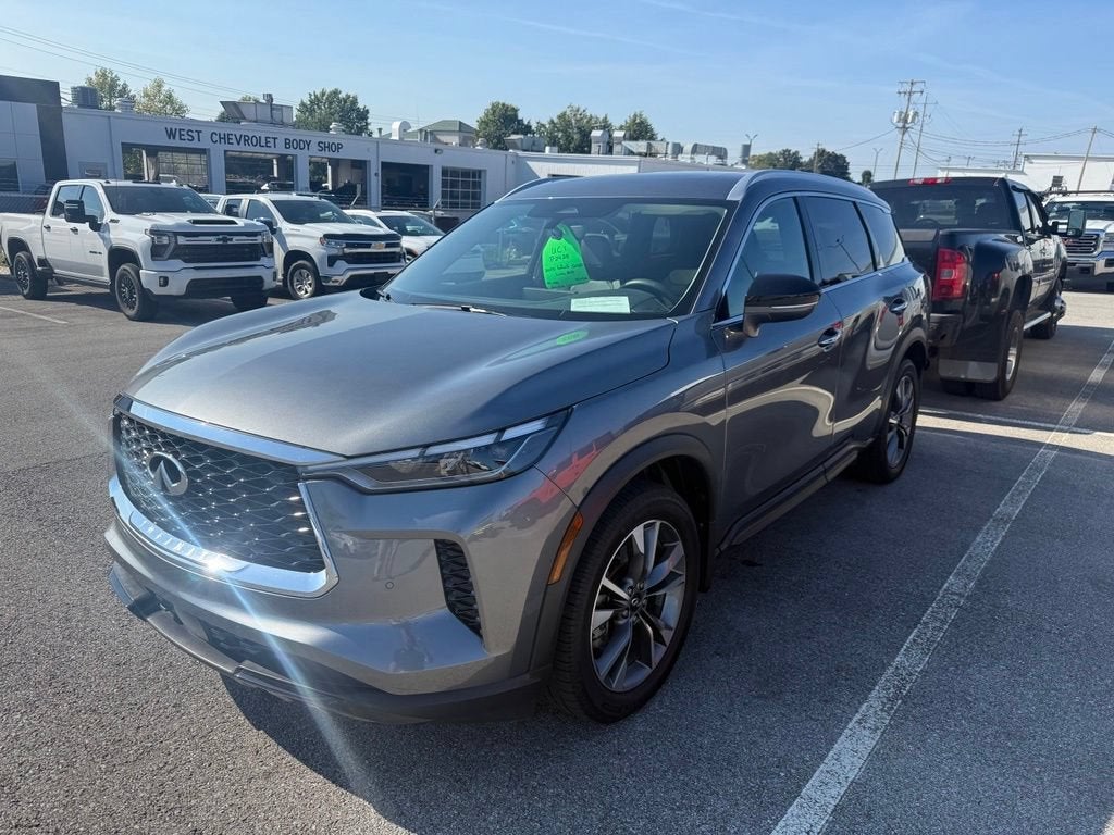 2023 INFINITI QX60 LUXE