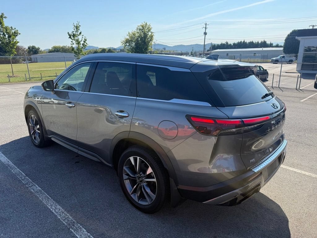 2023 INFINITI QX60 LUXE