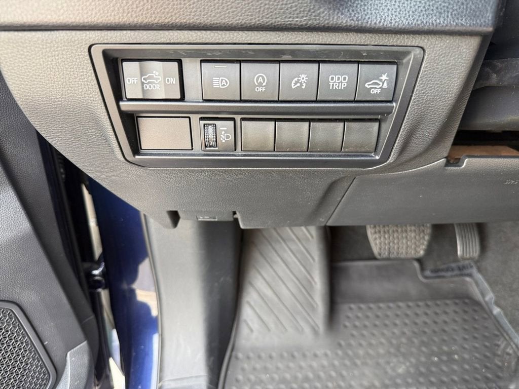 2022 Toyota Tundra 2WD SR5