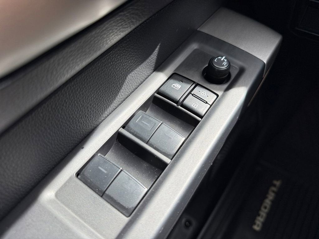 2022 Toyota Tundra 2WD SR5
