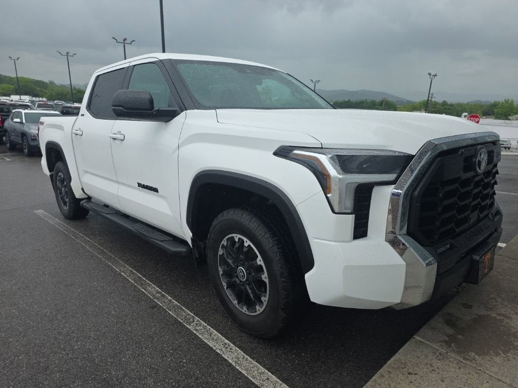 2024 Toyota Tundra 4WD SR5