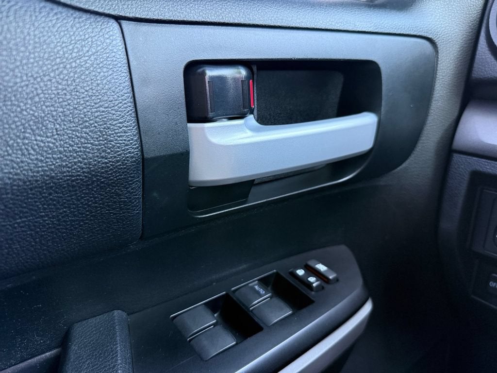 2017 Toyota Tundra 4WD SR