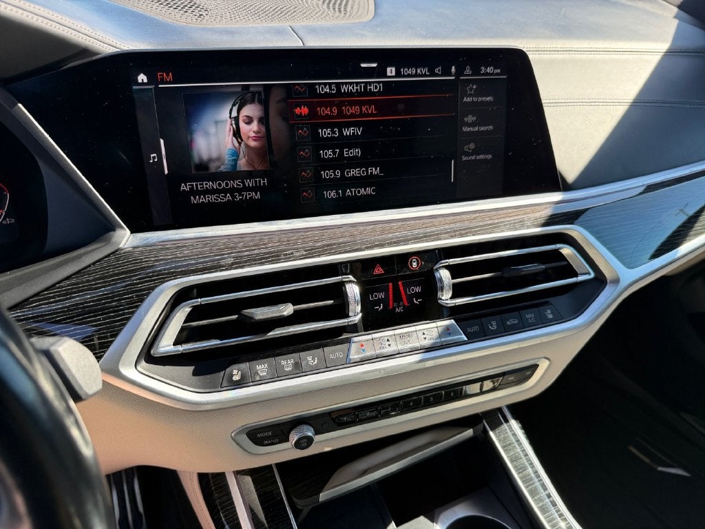 2022 BMW X7 M50i